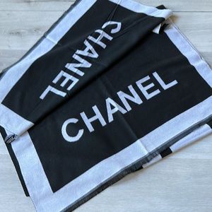 Chanel Cashmere Shawl Black /White NWOT